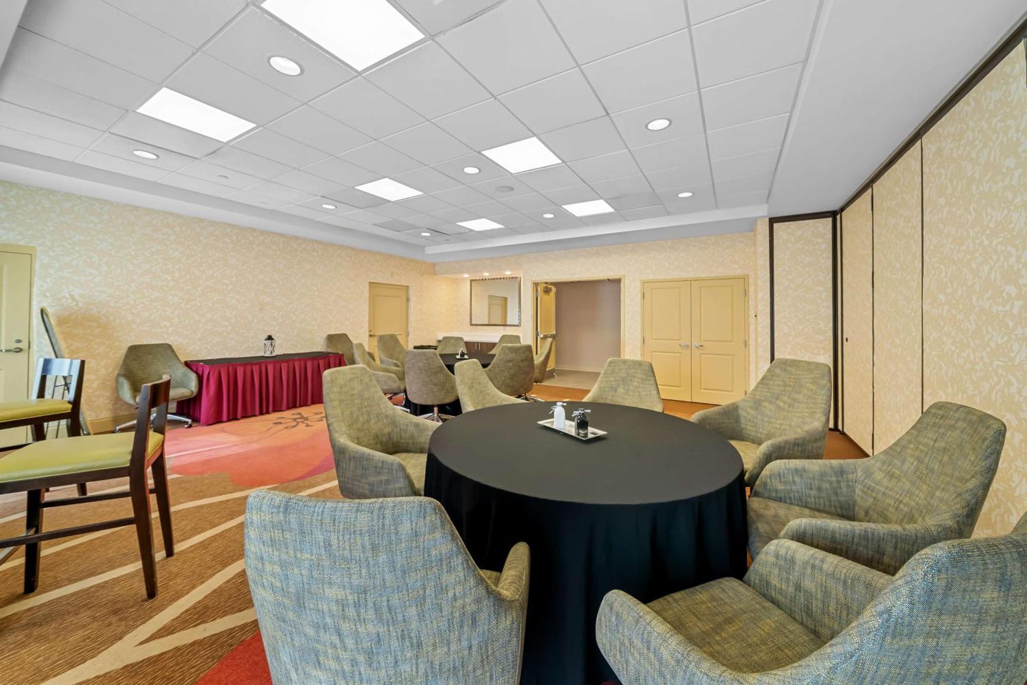 Hilton Garden Inn Plymouth Exterior photo