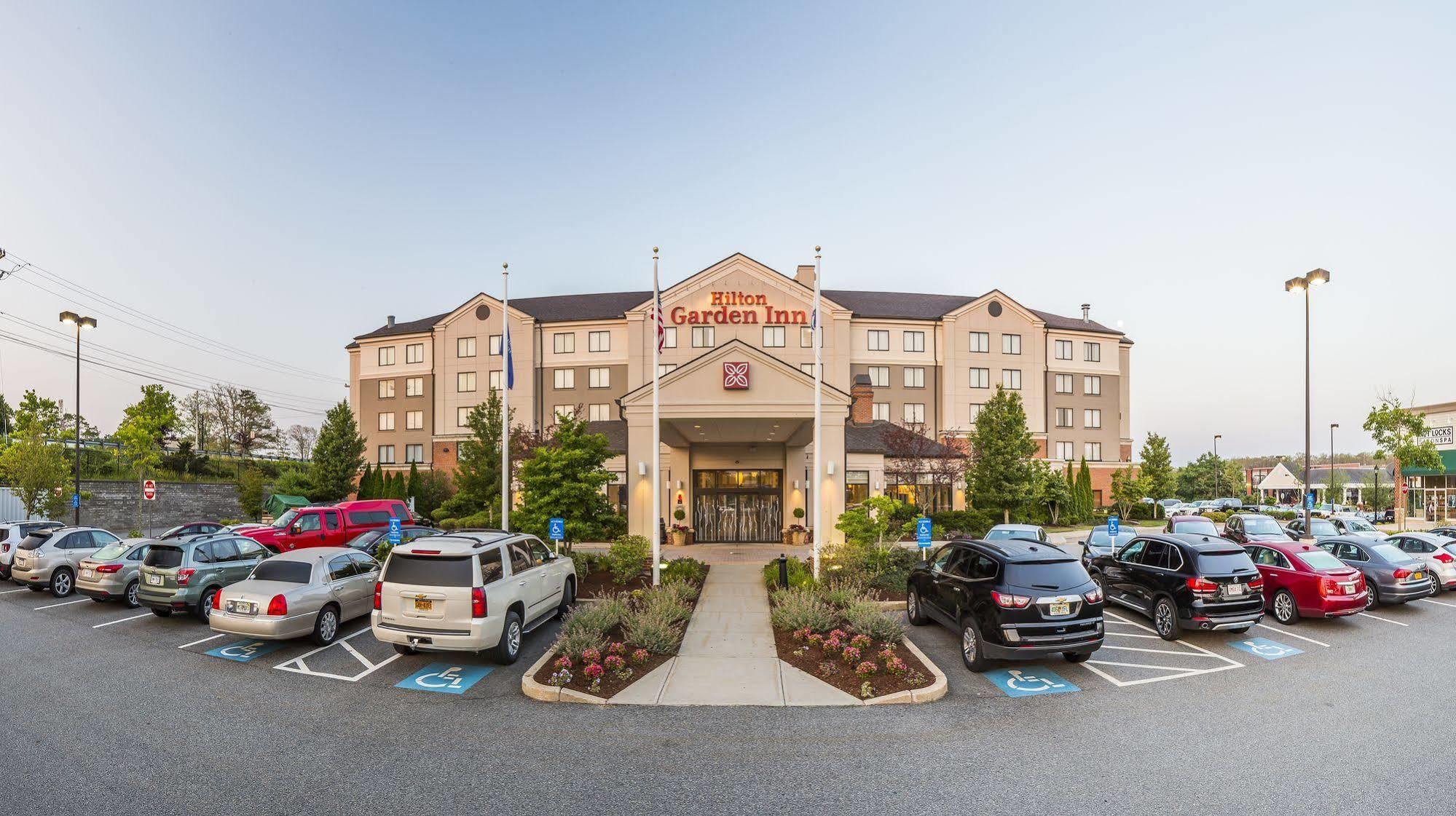 Hilton Garden Inn Plymouth Exterior photo